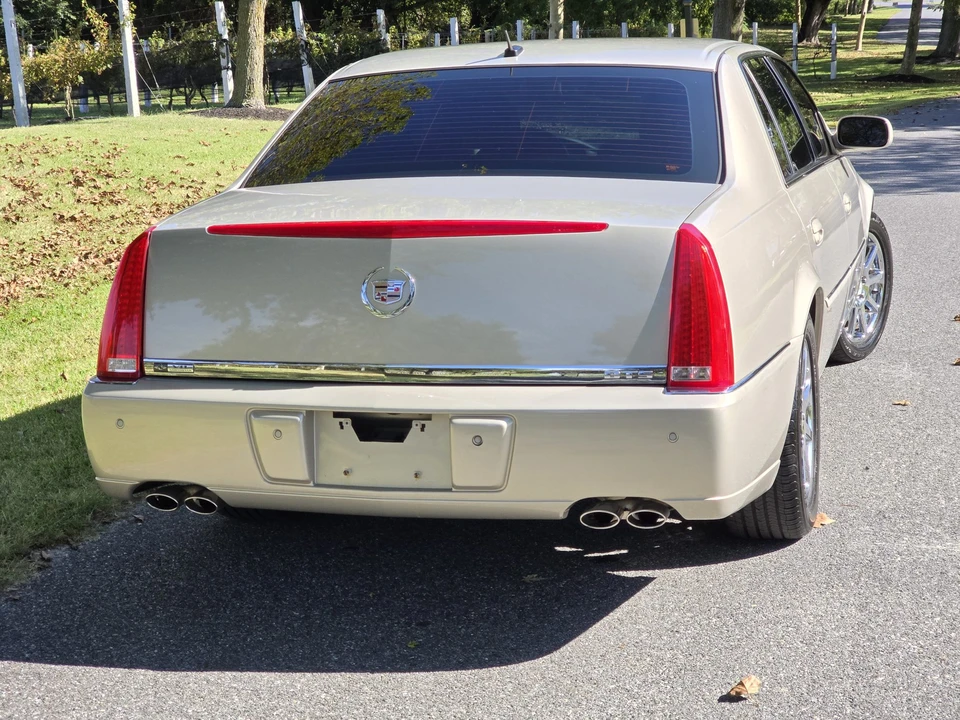 2007 Cadillac DTS - Image 30 of 31
