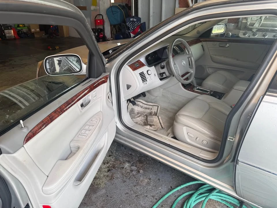 2007 Cadillac DTS - Image 13 of 15