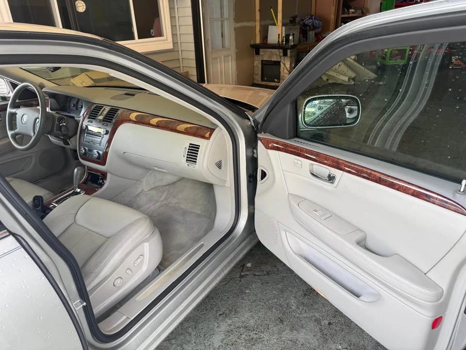 2007 Cadillac DTS - Image 4 of 15