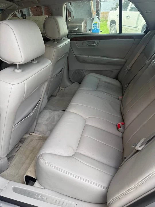 2007 Cadillac DTS - Image 10 of 15