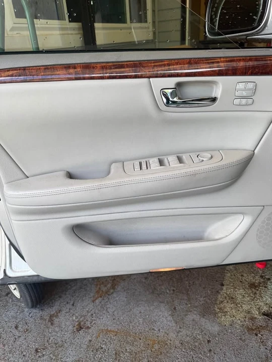 2007 Cadillac DTS - Image 11 of 15