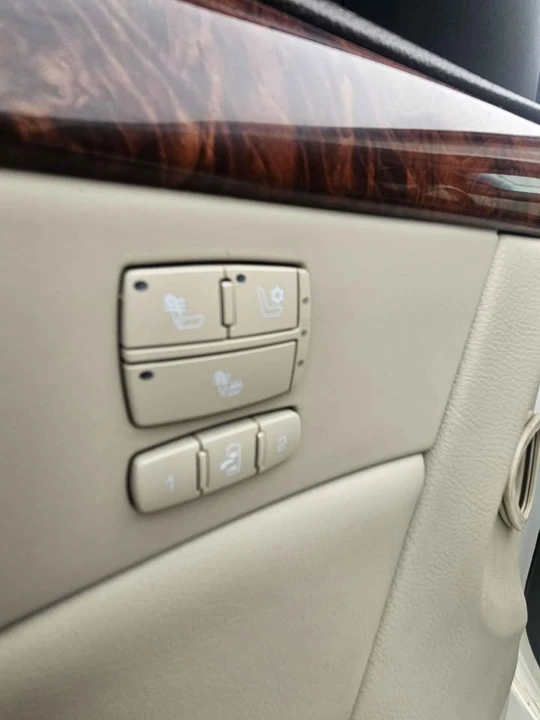 2007 Cadillac DTS - Image 15 of 17
