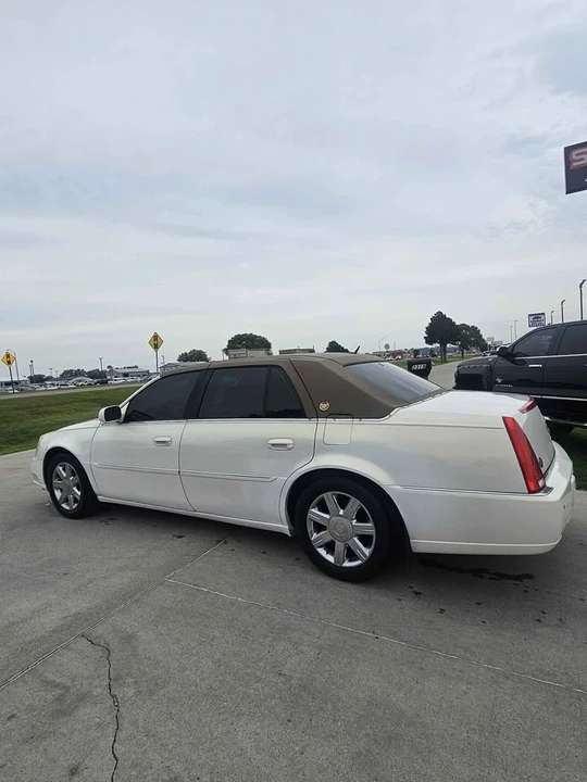 2007 Cadillac DTS - Image 6 of 17