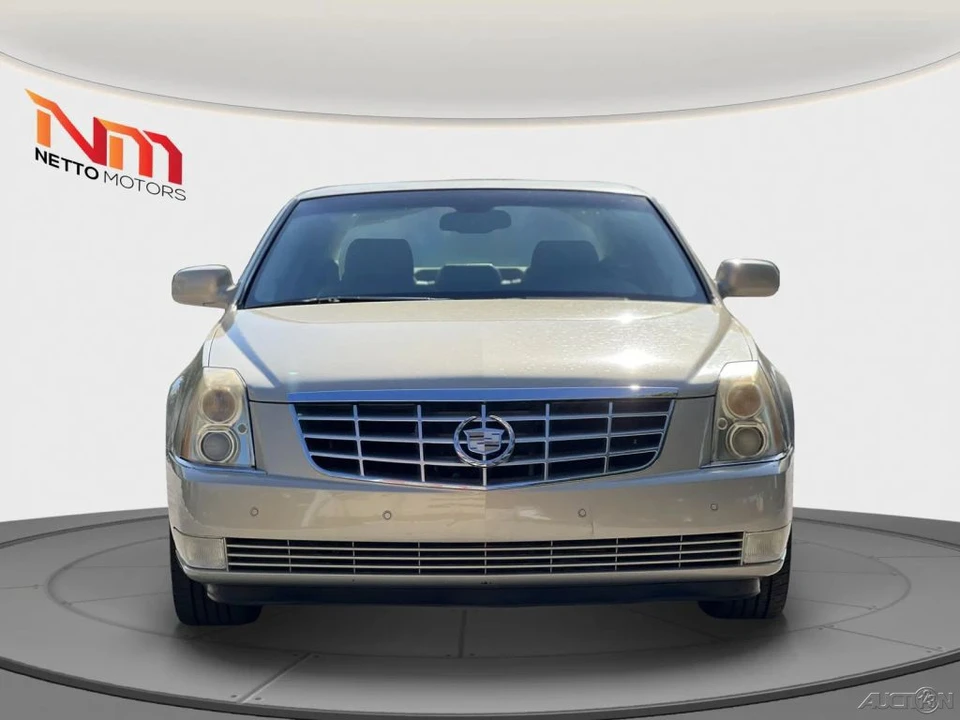 2007 Cadillac DTS - Image 8 of 21