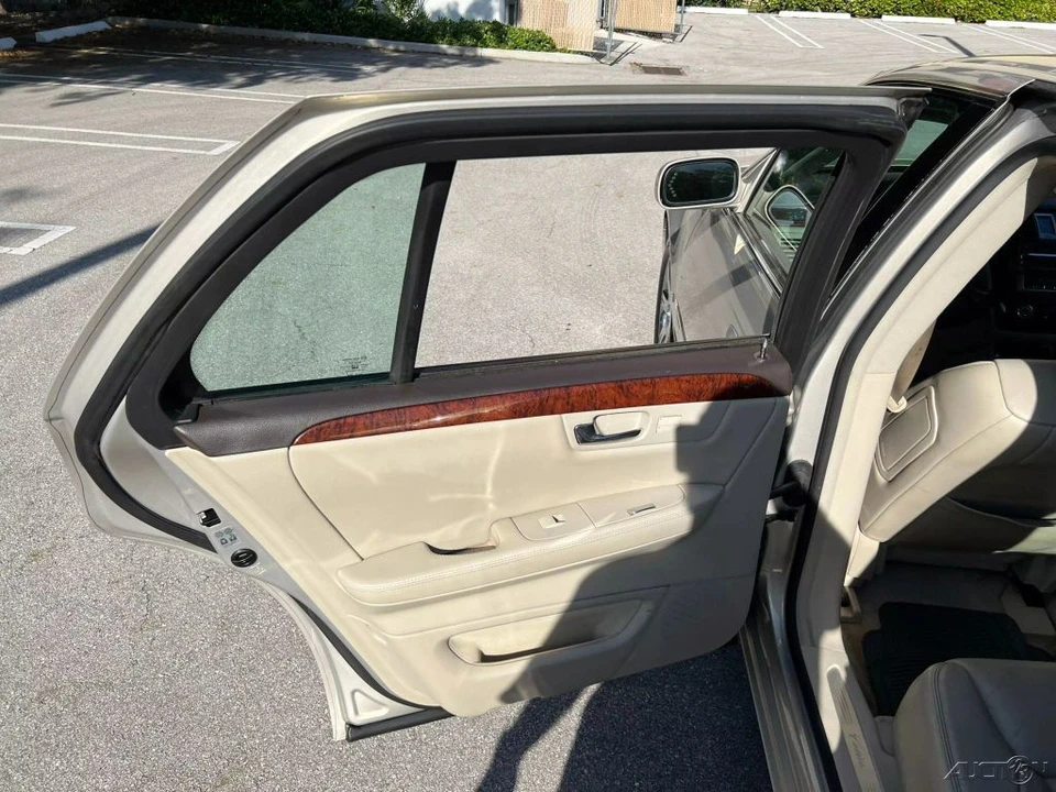 2007 Cadillac DTS - Image 15 of 21