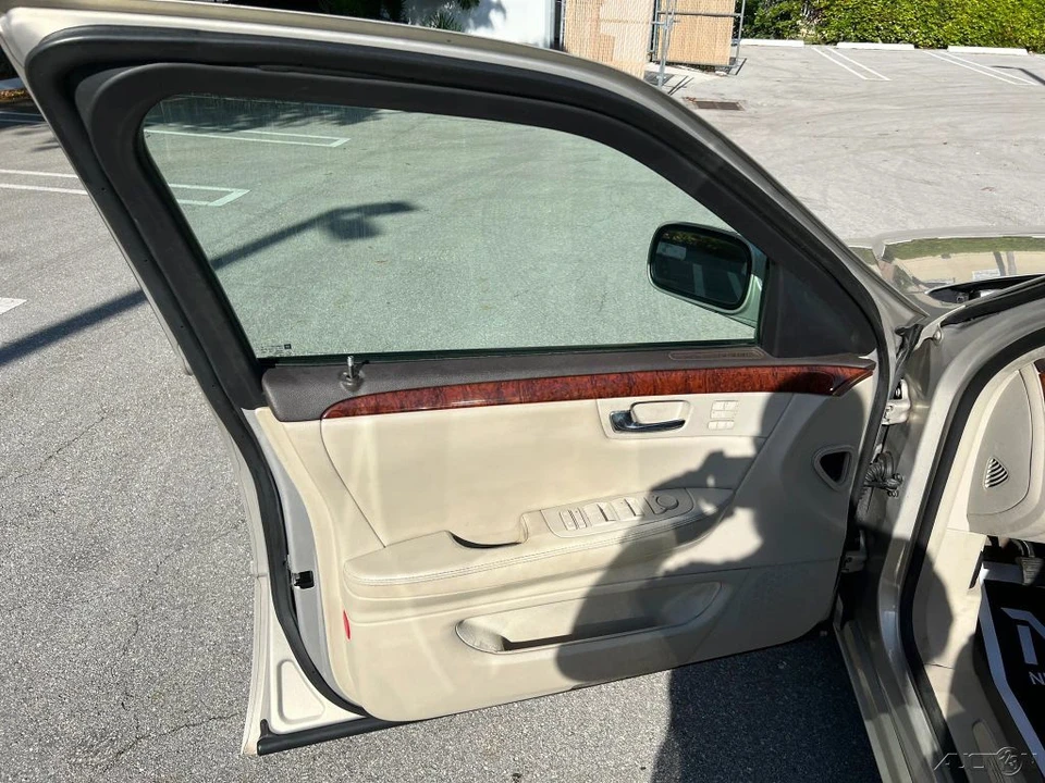 2007 Cadillac DTS - Image 9 of 21