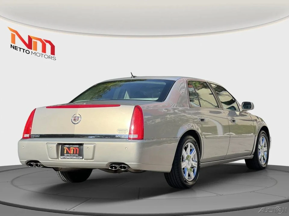 2007 Cadillac DTS - Image 5 of 21