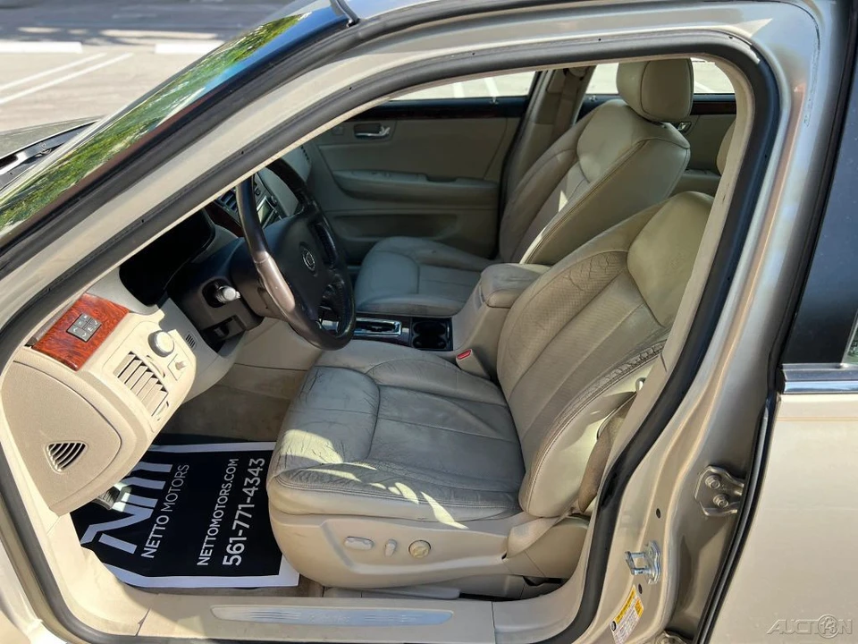 2007 Cadillac DTS - Image 11 of 21