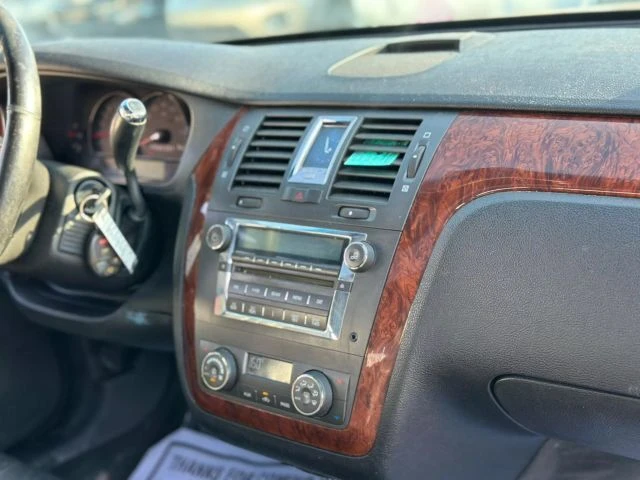 2007 Cadillac DTS - Image 11 of 12