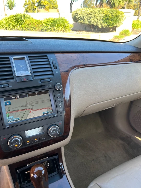 2007 Cadillac DTS - Image 14 of 21