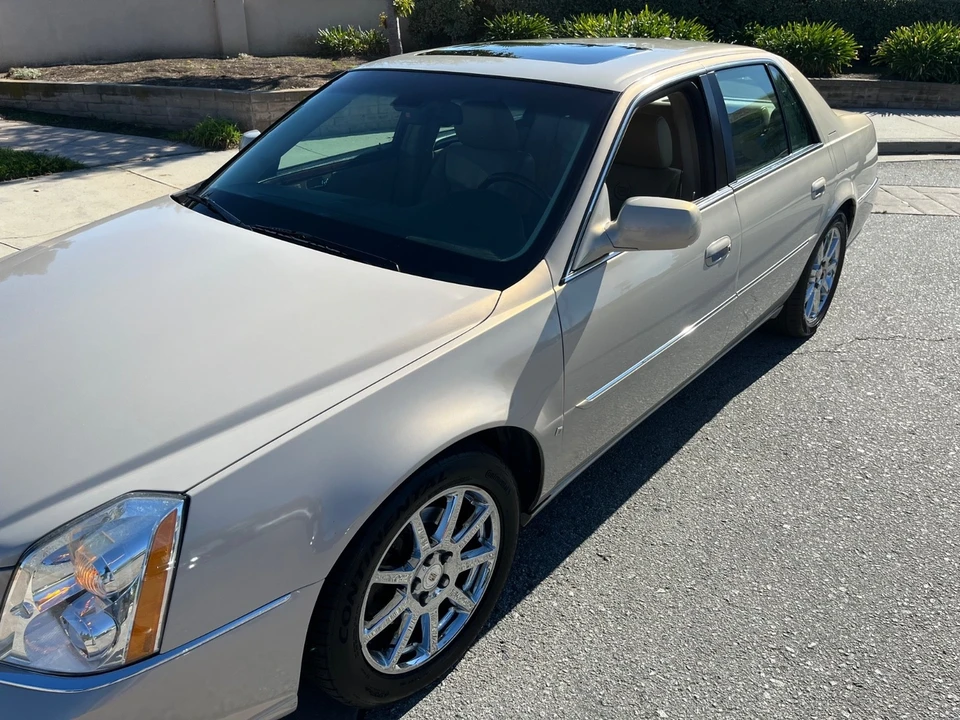 2007 Cadillac DTS - Image 19 of 21
