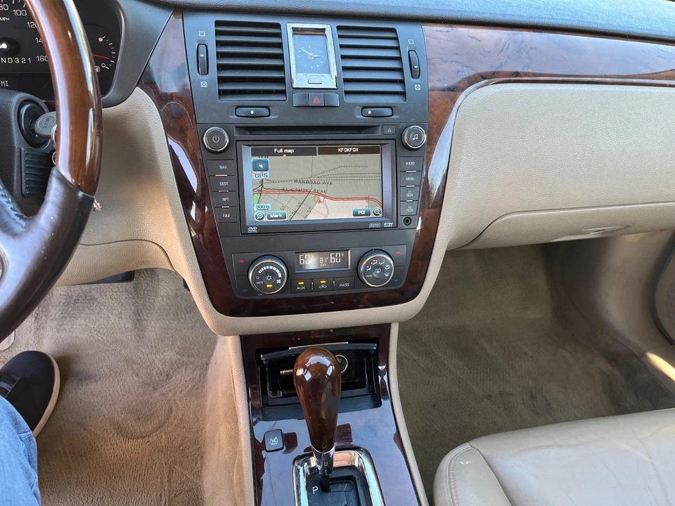 2007 Cadillac DTS - Image 10 of 21