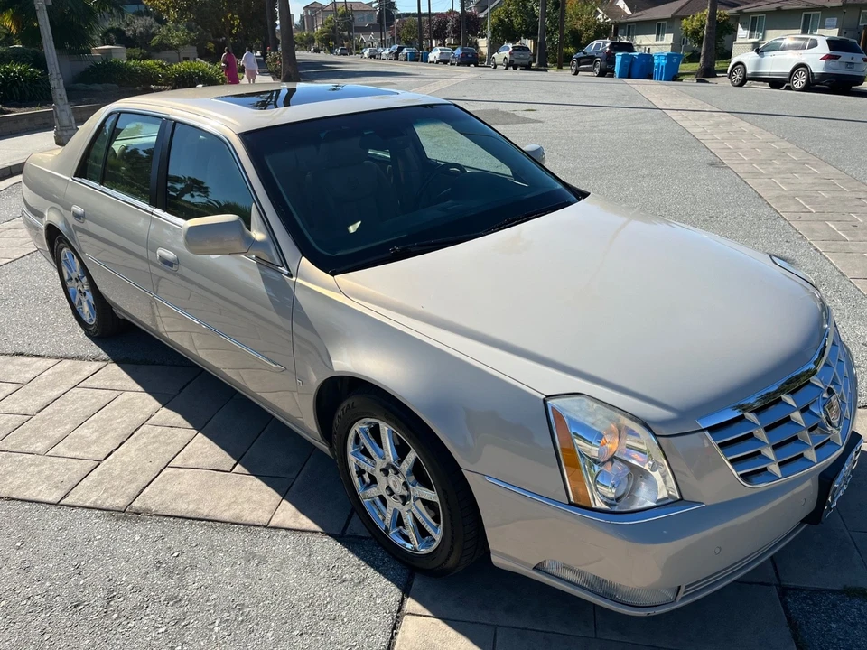 2007 Cadillac DTS - Image 18 of 21