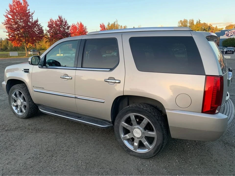 2007 Cadillac Escalade & EXT 3rd Gen - Image 4 of 10