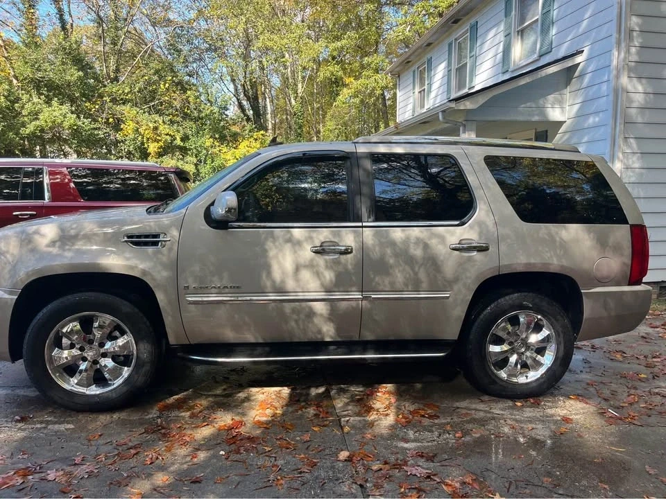 2007 Cadillac Escalade & EXT 3rd Gen - Image 3 of 10