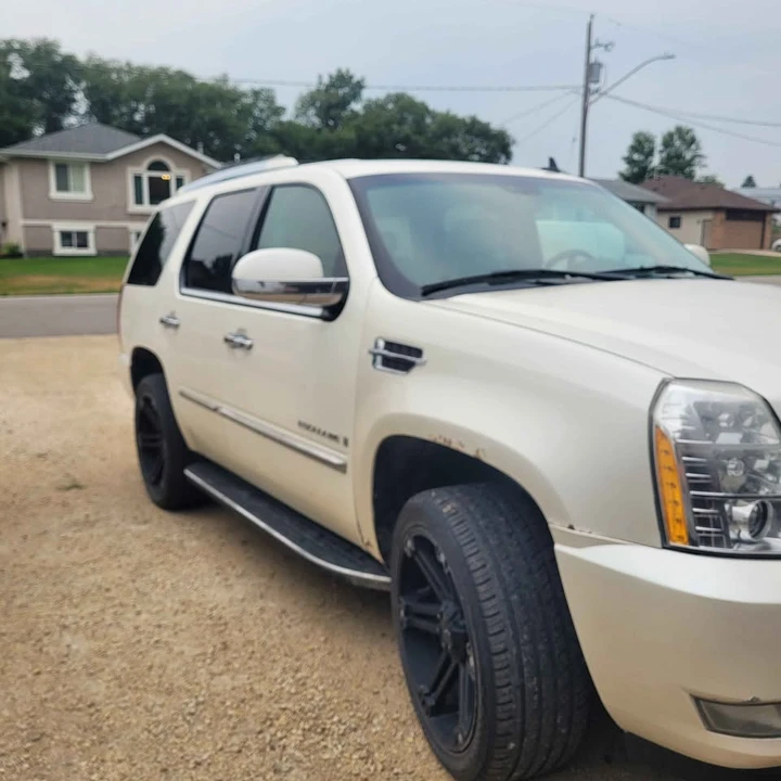 2007 Cadillac Escalade & EXT 3rd Gen - Image 3 of 8