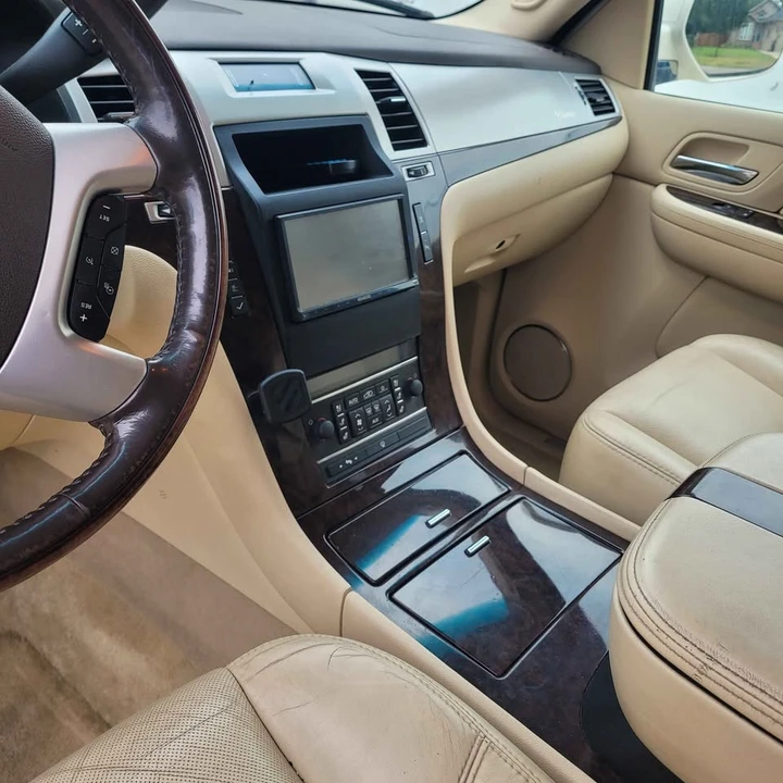 2007 Cadillac Escalade & EXT 3rd Gen - Image 4 of 8