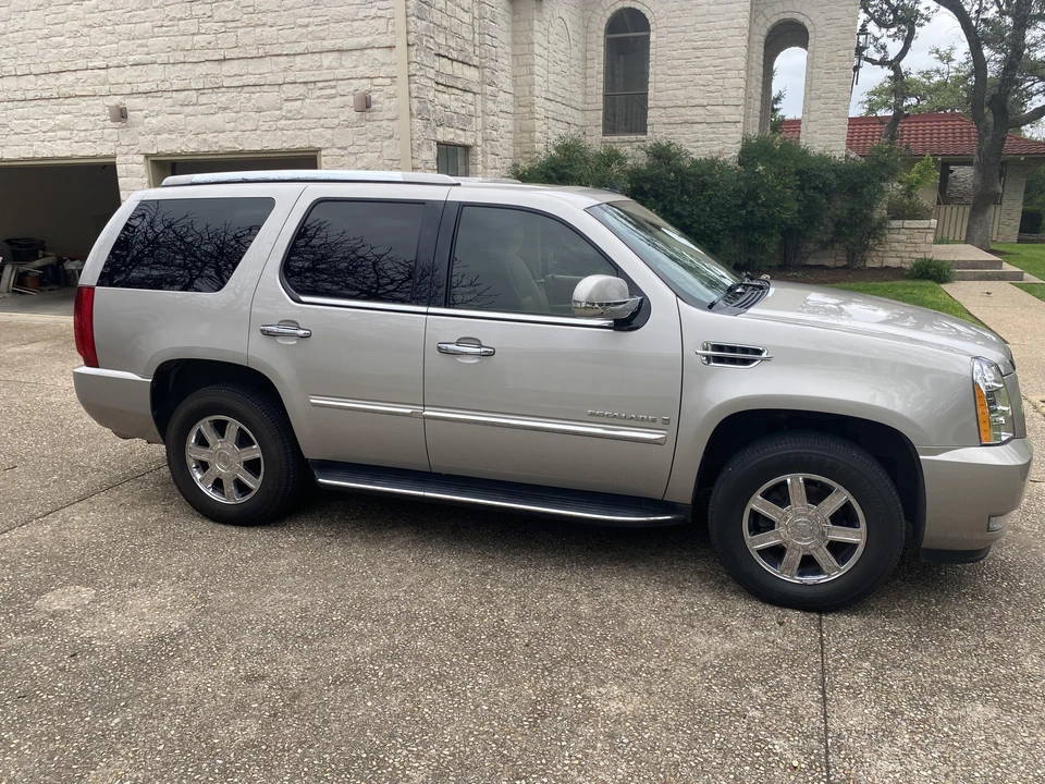 2007 Cadillac Escalade & EXT 3rd Gen - Image 13 of 31