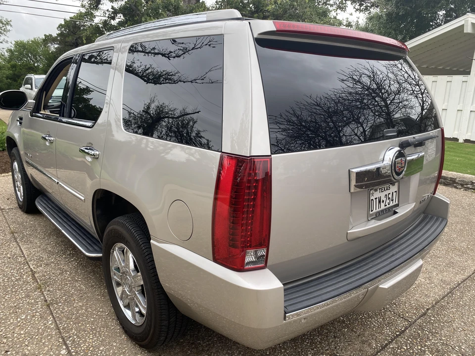 2007 Cadillac Escalade & EXT 3rd Gen - Image 10 of 31