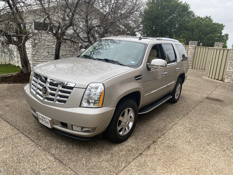 2007 Cadillac Escalade & EXT 3rd Gen - Image 7 of 31