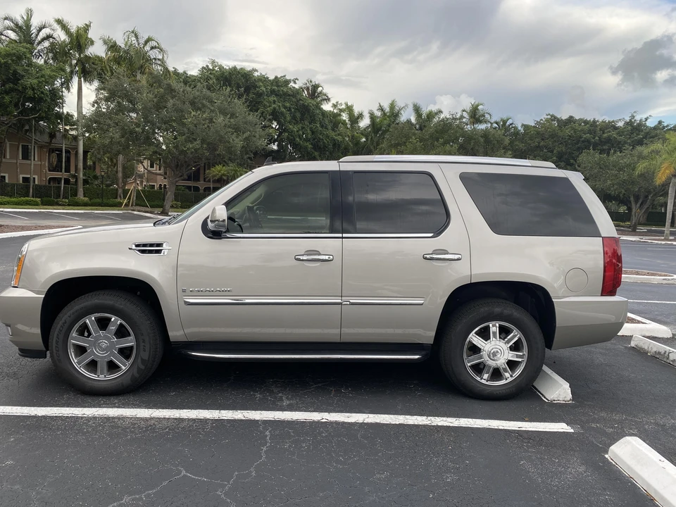 2007 Cadillac Escalade & EXT 3rd Gen - Image 7 of 31