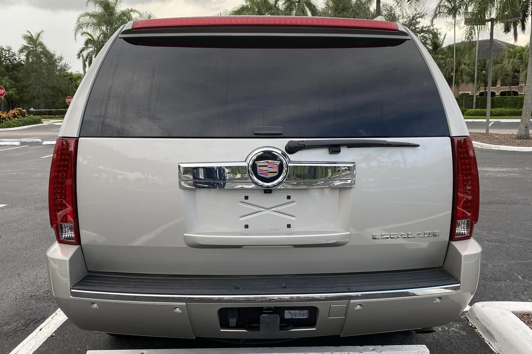 2007 Cadillac Escalade & EXT 3rd Gen - Image 5 of 31