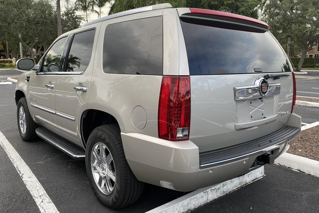 2007 Cadillac Escalade & EXT 3rd Gen - Image 4 of 31