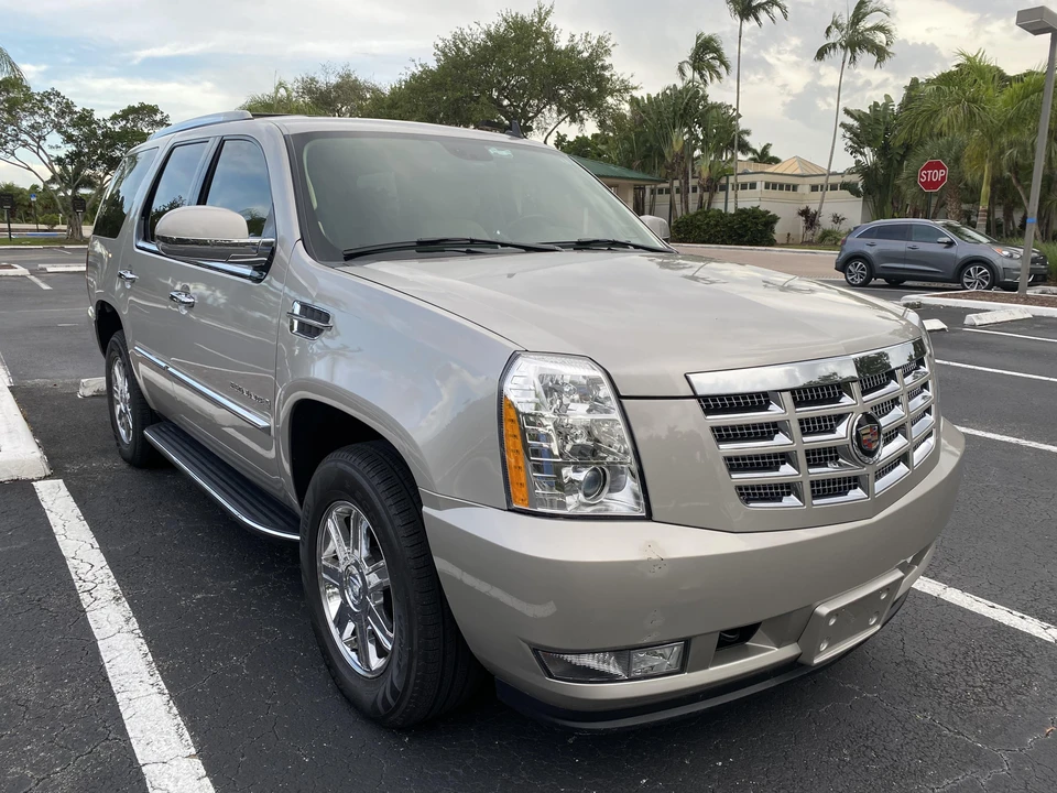2007 Cadillac Escalade & EXT 3rd Gen - Image 10 of 31