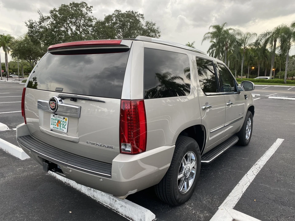 2007 Cadillac Escalade & EXT 3rd Gen - Image 9 of 31