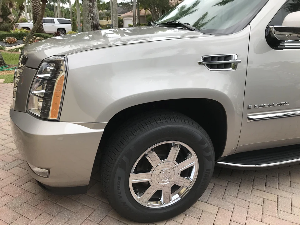 2007 Cadillac Escalade & EXT 3rd Gen - Image 29 of 31