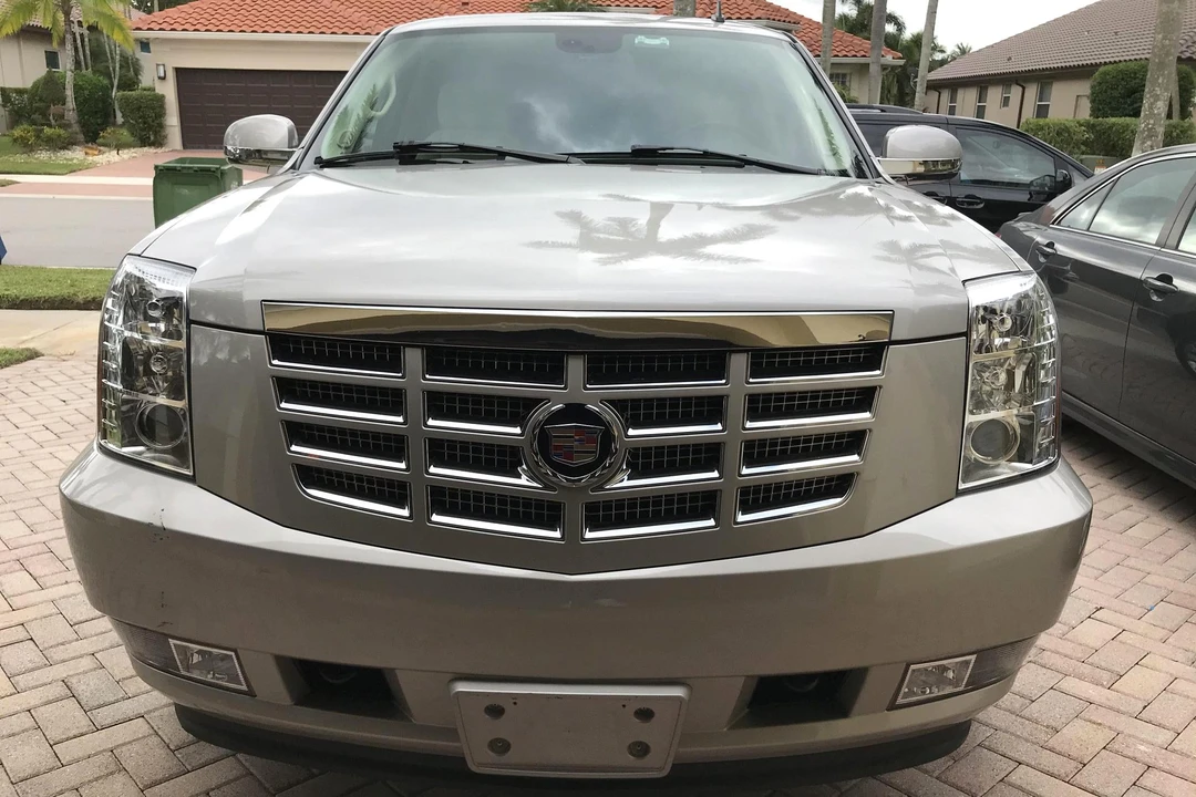 2007 Cadillac Escalade & EXT 3rd Gen - Image 2 of 31