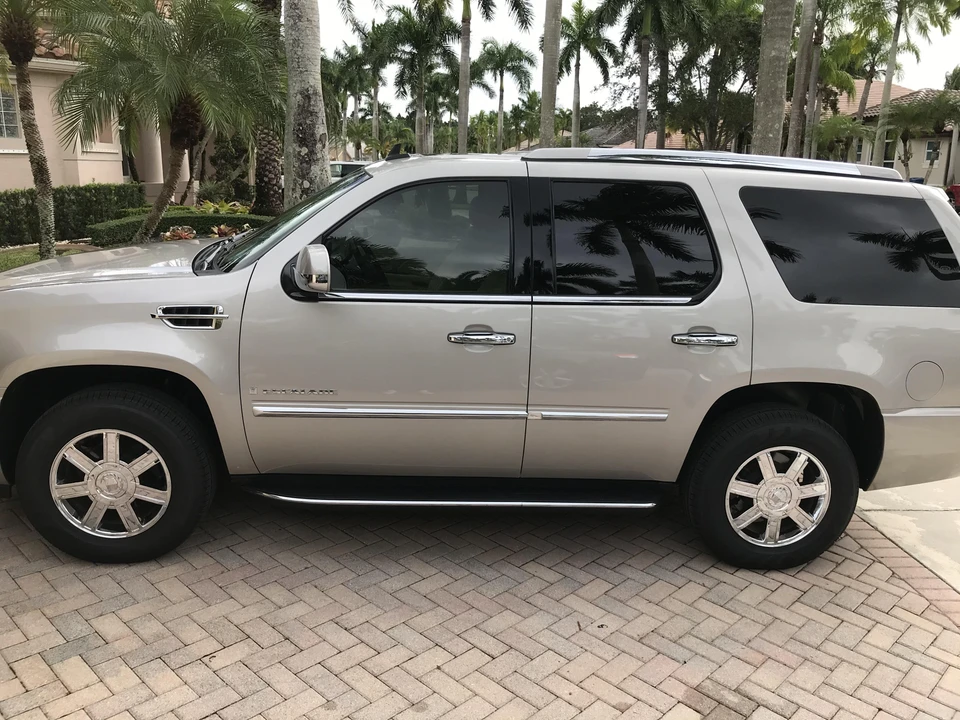 2007 Cadillac Escalade & EXT 3rd Gen - Image 8 of 31