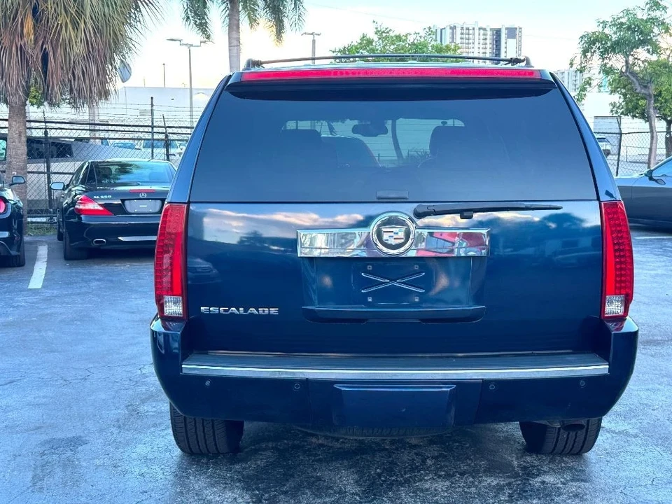 2007 Cadillac Escalade & EXT 3rd Gen - Image 10 of 12