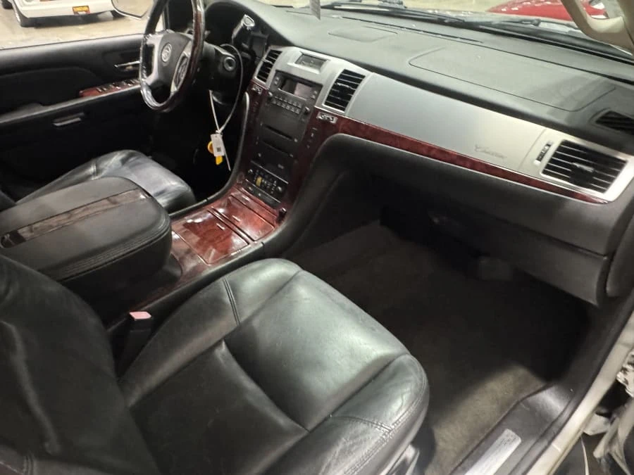 2007 Cadillac Escalade & EXT 3rd Gen - Image 7 of 9