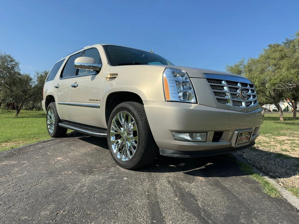2007 Cadillac Escalade & EXT 3rd Gen - Image 11 of 12