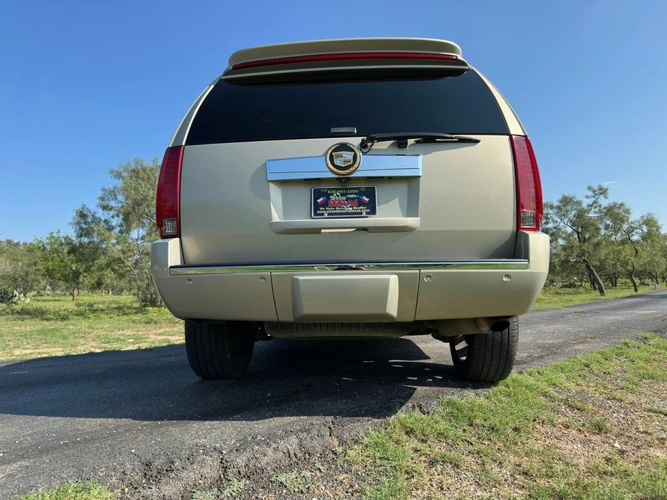 2007 Cadillac Escalade & EXT 3rd Gen - Image 8 of 12