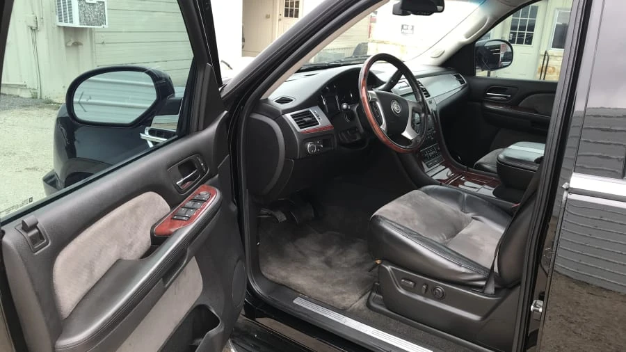 2007 Cadillac Escalade & EXT 3rd Gen - Image 3 of 9
