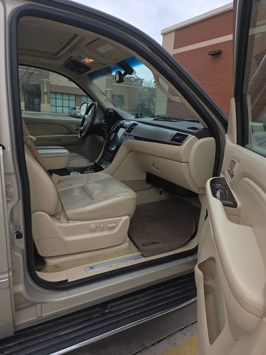 2007 Cadillac Escalade & EXT 3rd Gen - Image 6 of 10