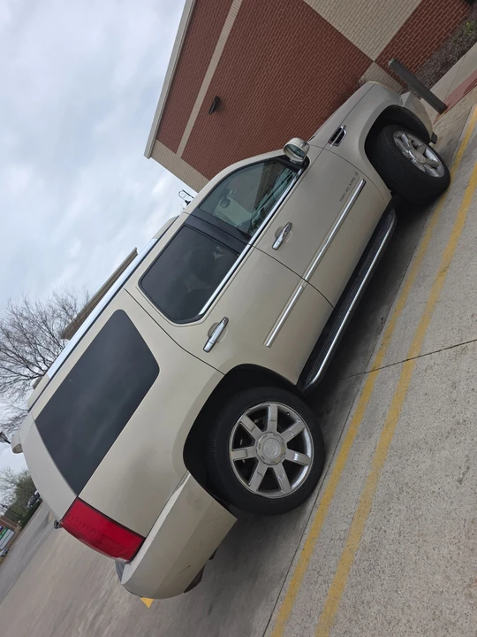 2007 Cadillac Escalade & EXT 3rd Gen - Image 5 of 10