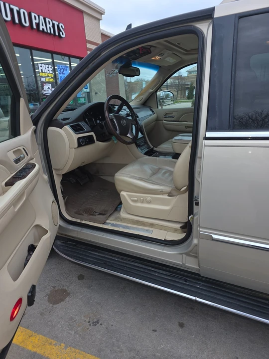 2007 Cadillac Escalade & EXT 3rd Gen - Image 4 of 10