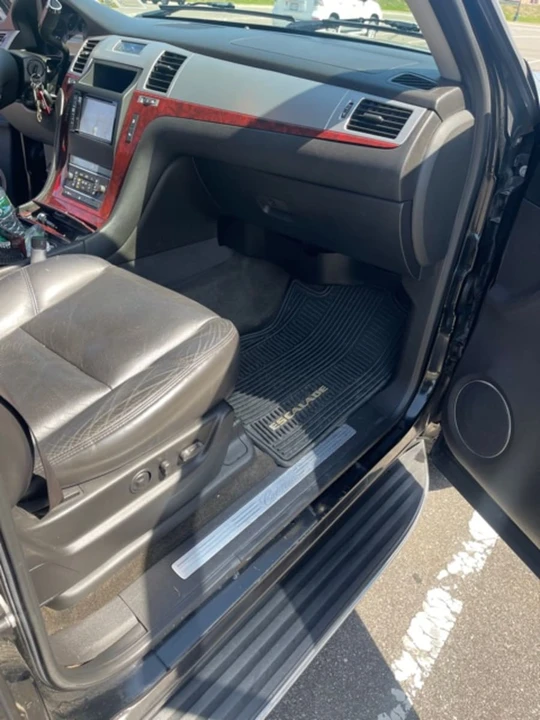 2007 Cadillac Escalade & EXT 3rd Gen - Image 12 of 15