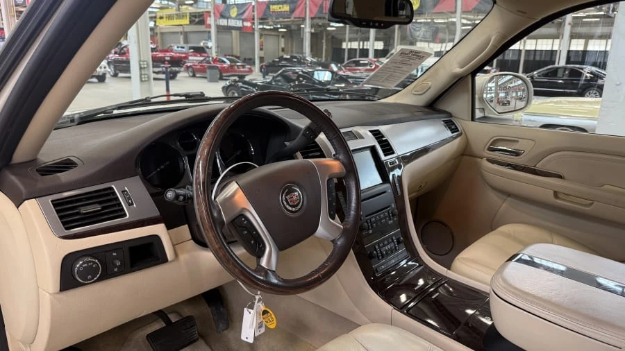 2007 Cadillac Escalade & EXT 3rd Gen - Image 5 of 9