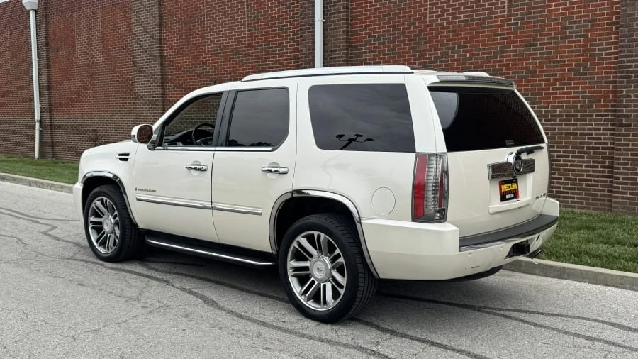 2007 Cadillac Escalade & EXT 3rd Gen - Image 3 of 10