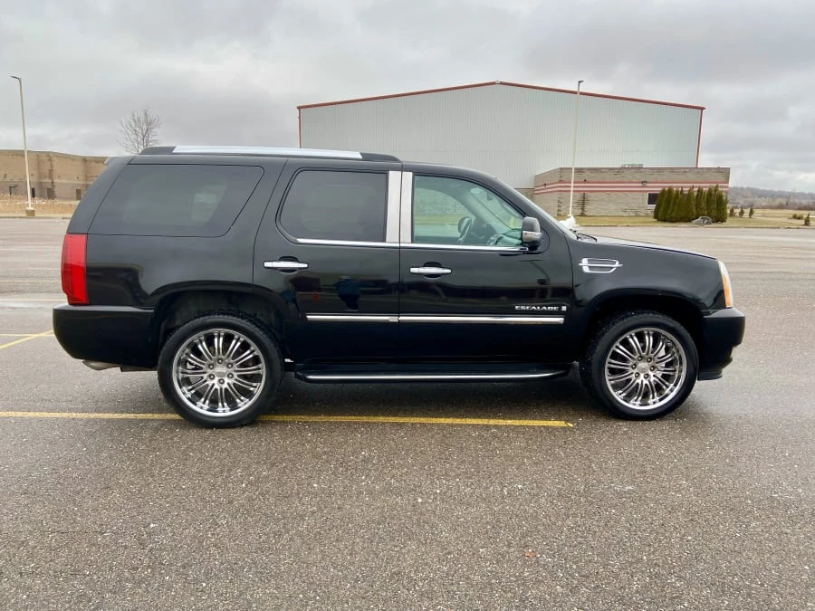 2007 Cadillac Escalade & EXT 3rd Gen - Image 2 of 12