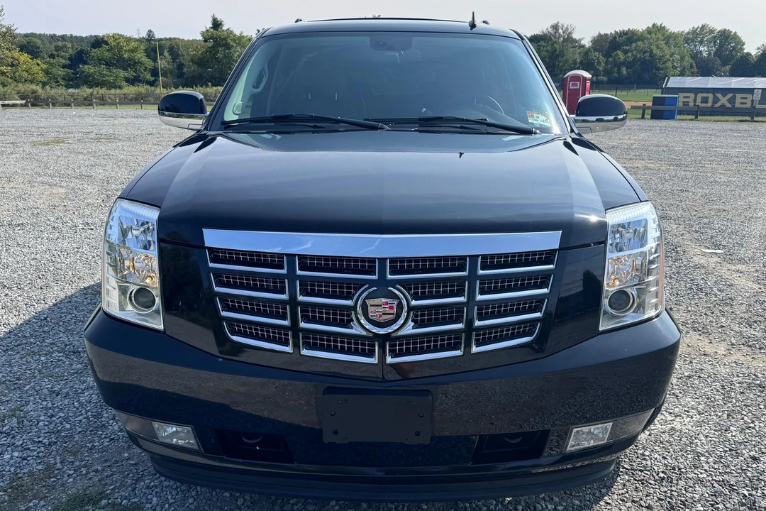 2007 Cadillac Escalade & EXT 3rd Gen - Image 2 of 31