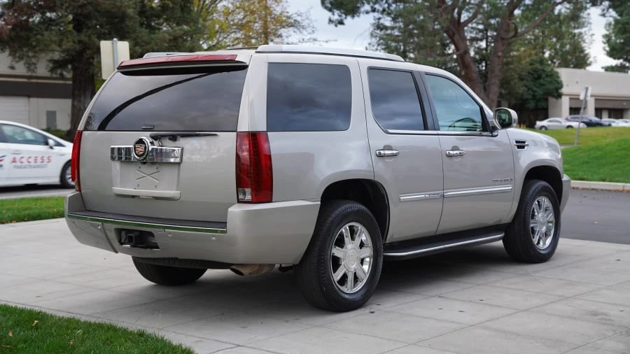 2007 Cadillac Escalade & EXT 3rd Gen - Image 3 of 19