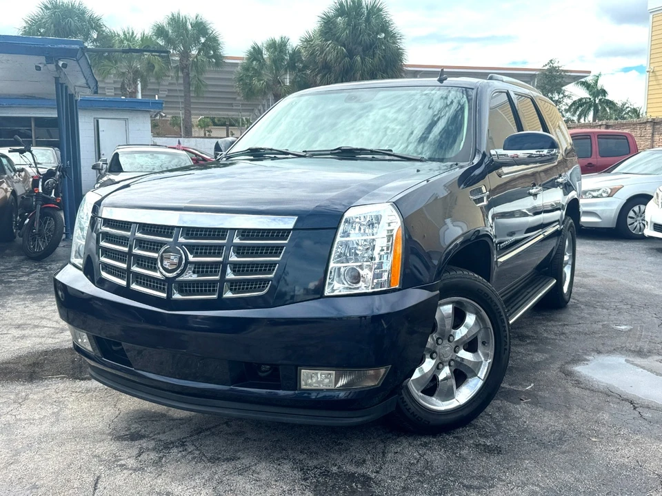 2007 Cadillac Escalade & EXT 3rd Gen - Image 2 of 12