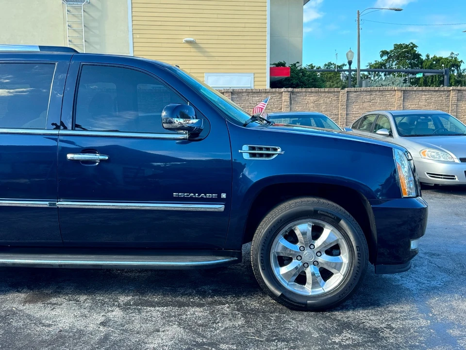 2007 Cadillac Escalade & EXT 3rd Gen - Image 8 of 12