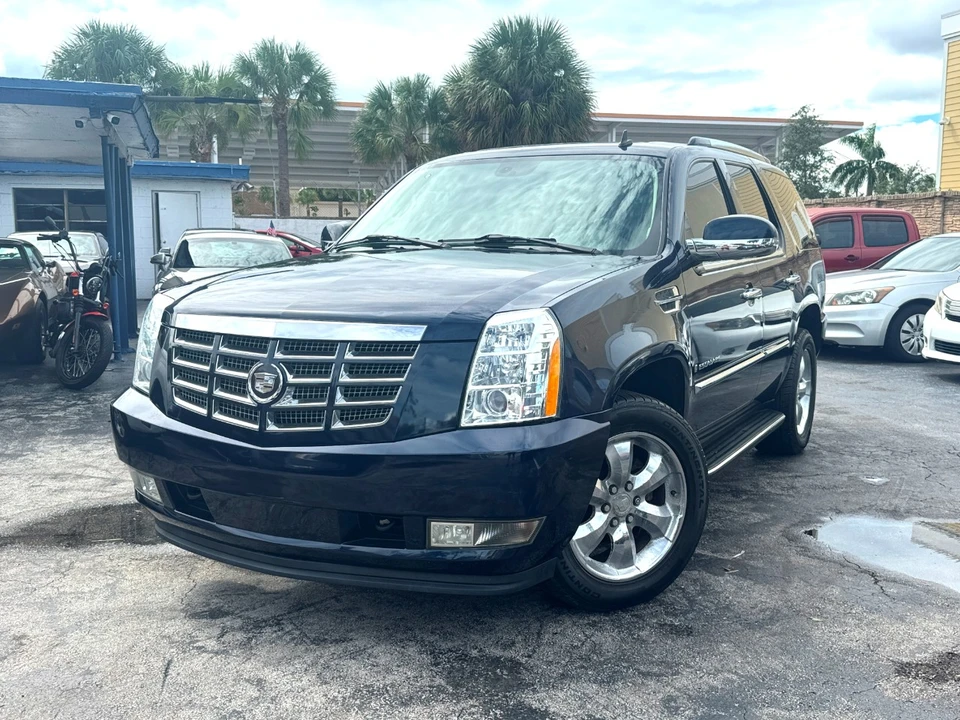 2007 Cadillac Escalade & EXT 3rd Gen - Image 3 of 21