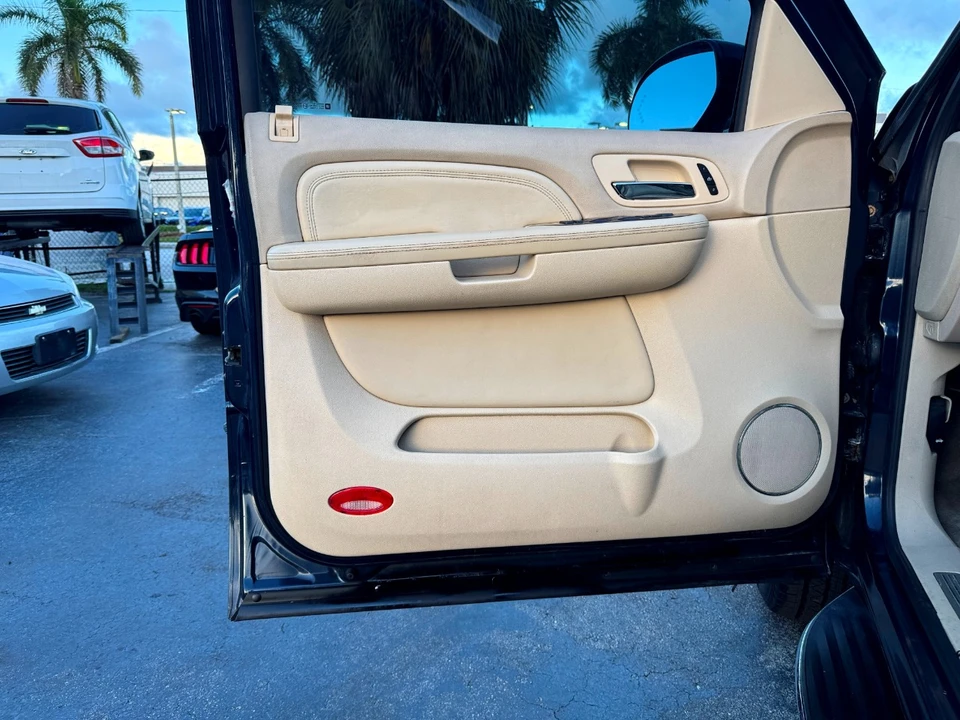 2007 Cadillac Escalade & EXT 3rd Gen - Image 18 of 21